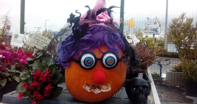 Halloween tök faragás volt idén is árudánkban!
